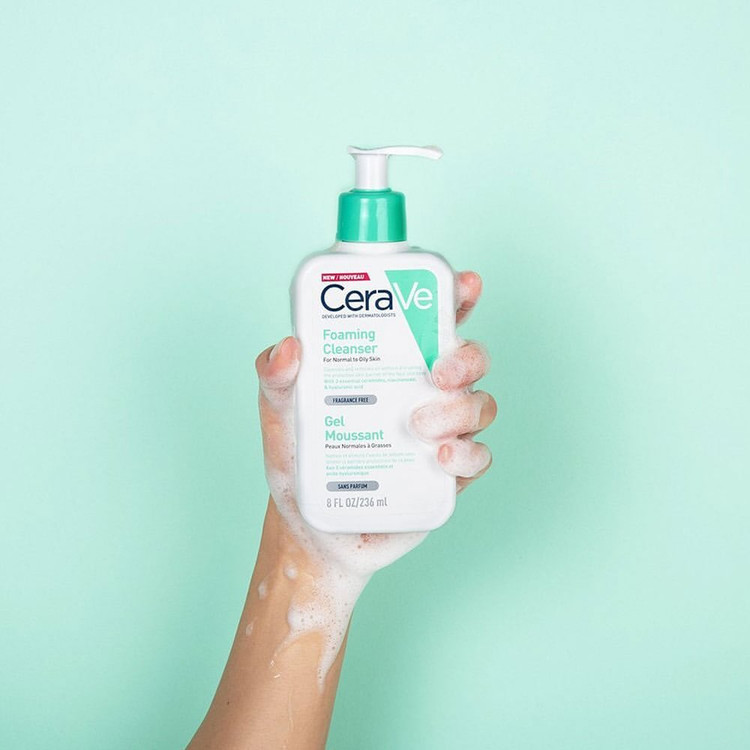 فوم پاککننده ملایم و آبرسان پوست نرمال تا چرب CeraVe