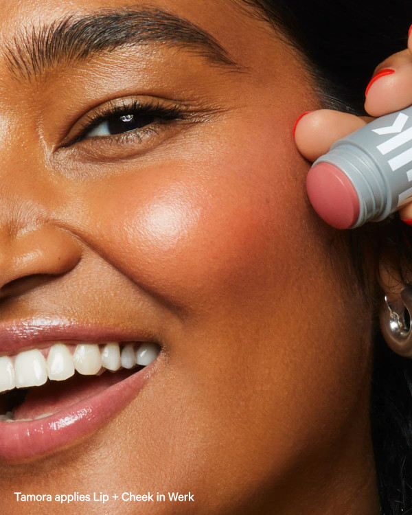 استیک دوکاره میلک میکآپ رنگ صورتی ملایم Werk