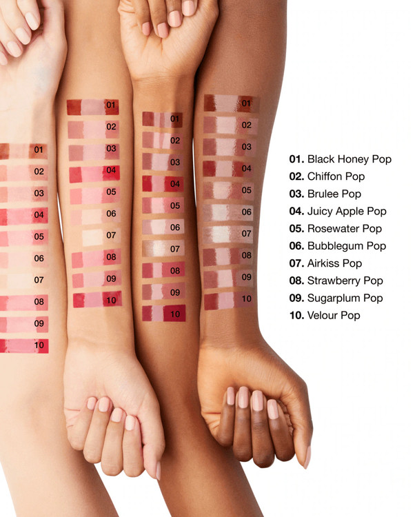 تست رنگ لیپگلاس کلینیک 07 Airkiss روی پوست دست