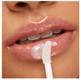 سواچ لیپ گلاس کیکو شماره 48 روی لب