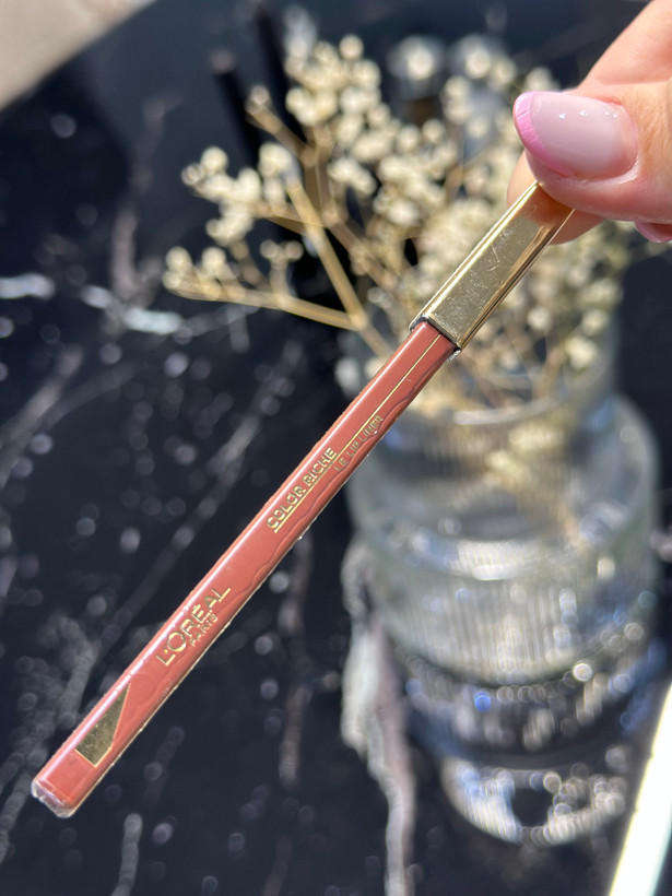 مداد لب لورآل پاریس Color Riche Couture Lip Liner 107 Seine Sunset