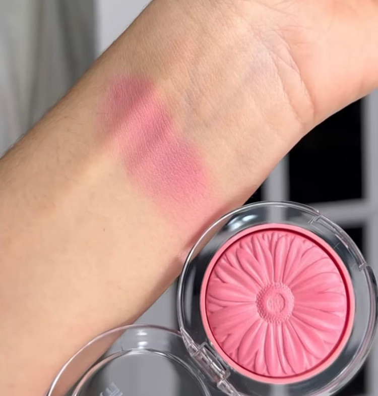 رژگونه کلینیک مدل Cheek Pop رنگ 12 Pink Pop فولسایز ۳.۵ گرم